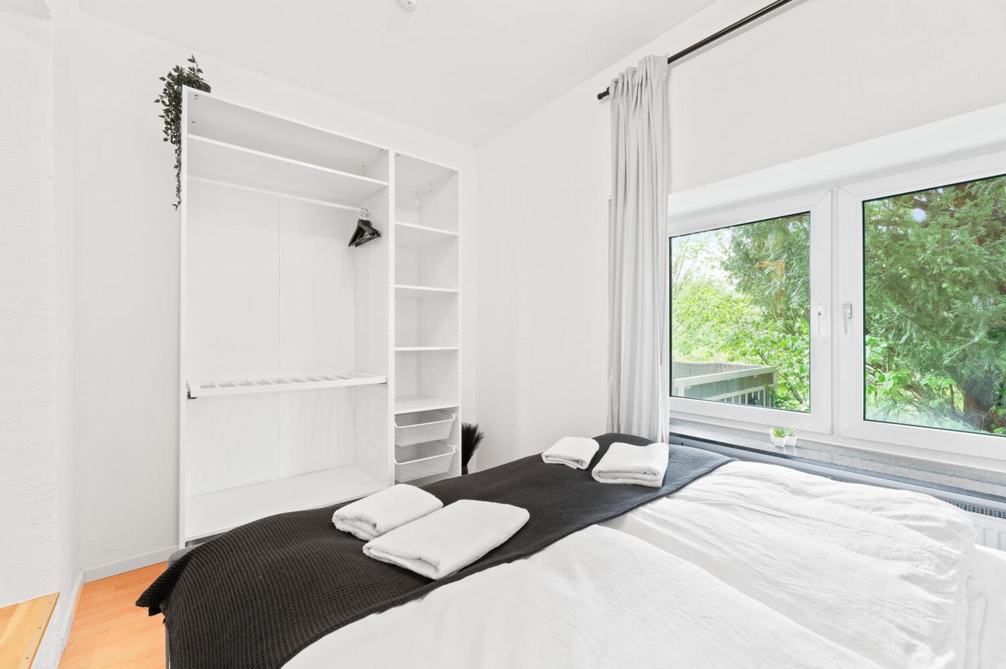 Kingsize Bett, Terrasse, Netflix, Zwei Zimmer Pforzheim Exterior foto